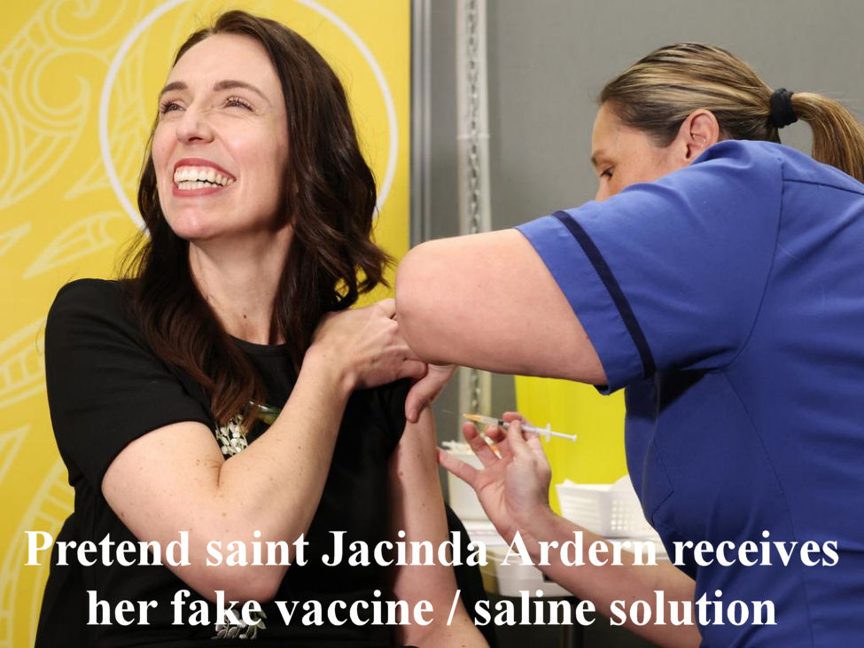 Jacinda Ardern receives her vaccine