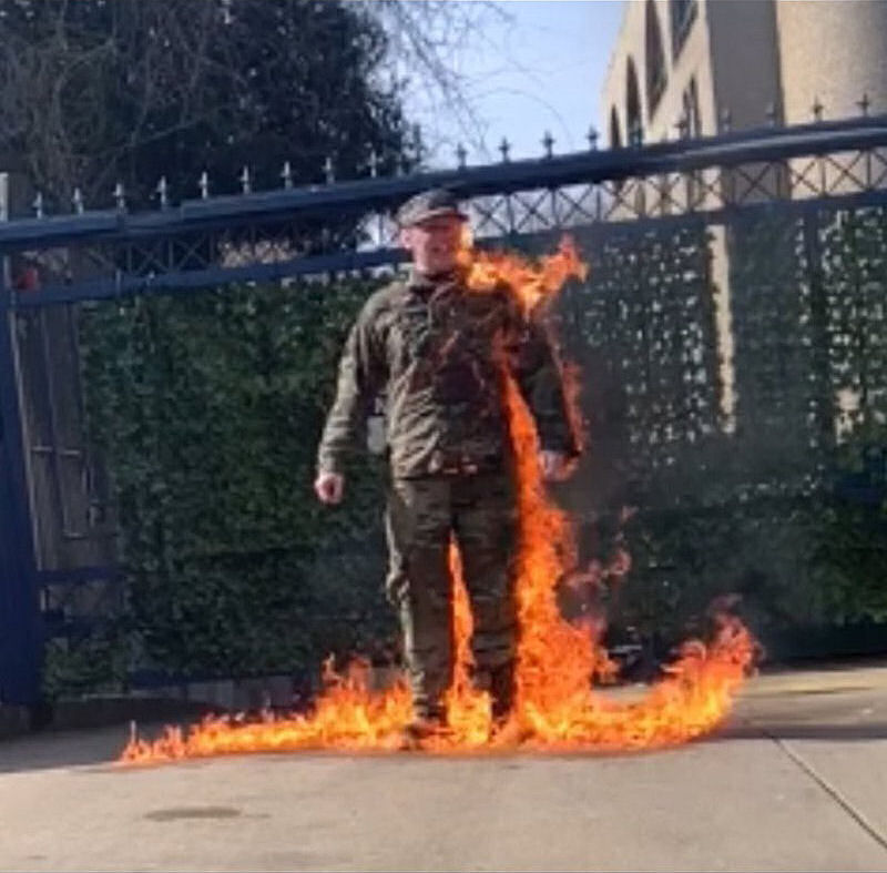 US Airman Aaron Bushnell sets himself on FIRE to protest the ruling class colonization of Gaza.